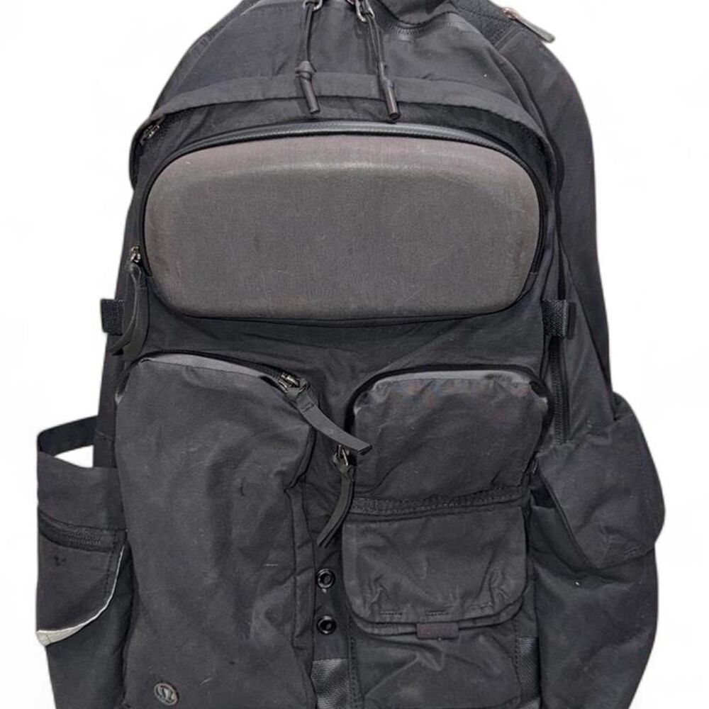 Lululemon Women's Black and Grey Bag